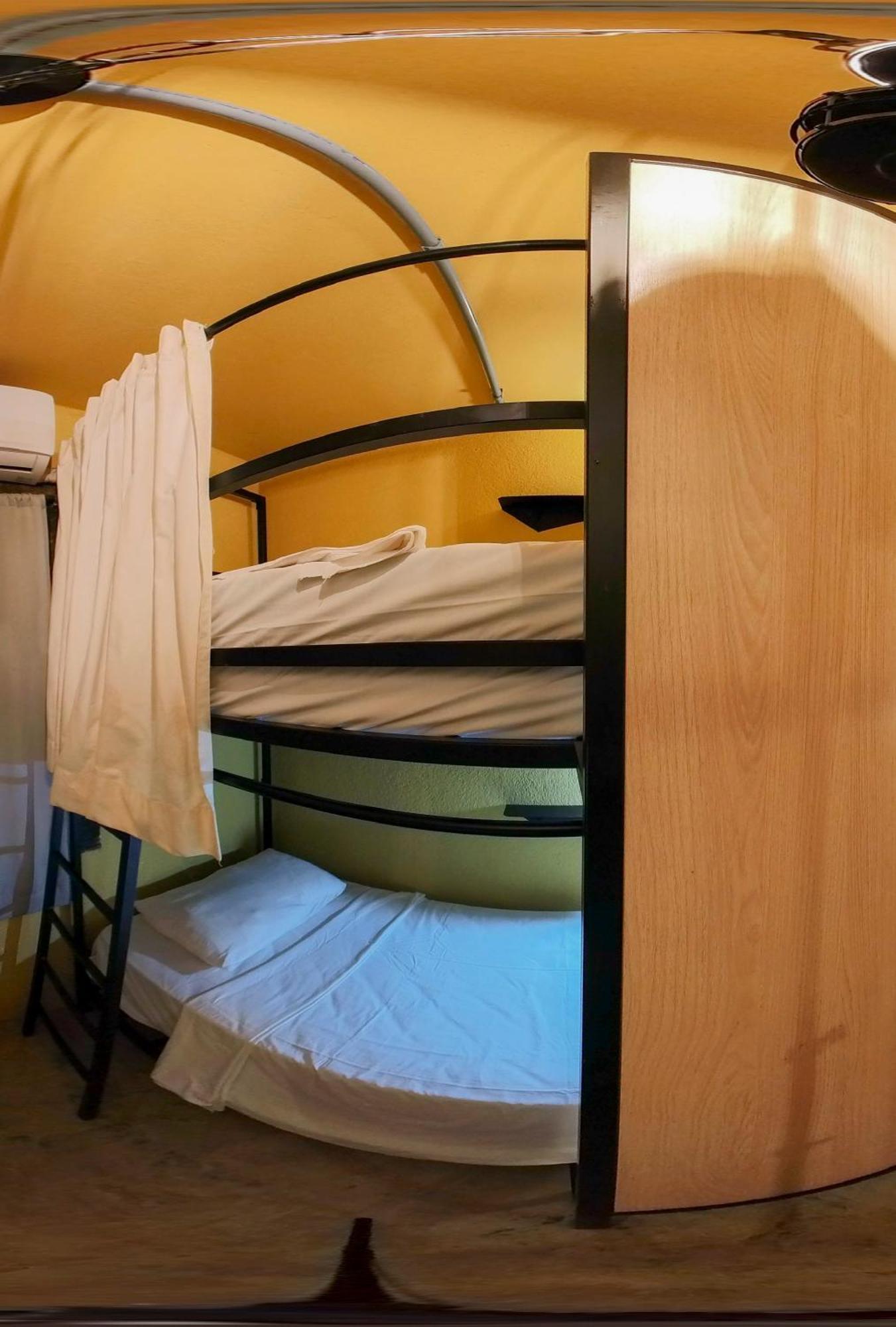 Garden Hotel Парати Экстерьер фото