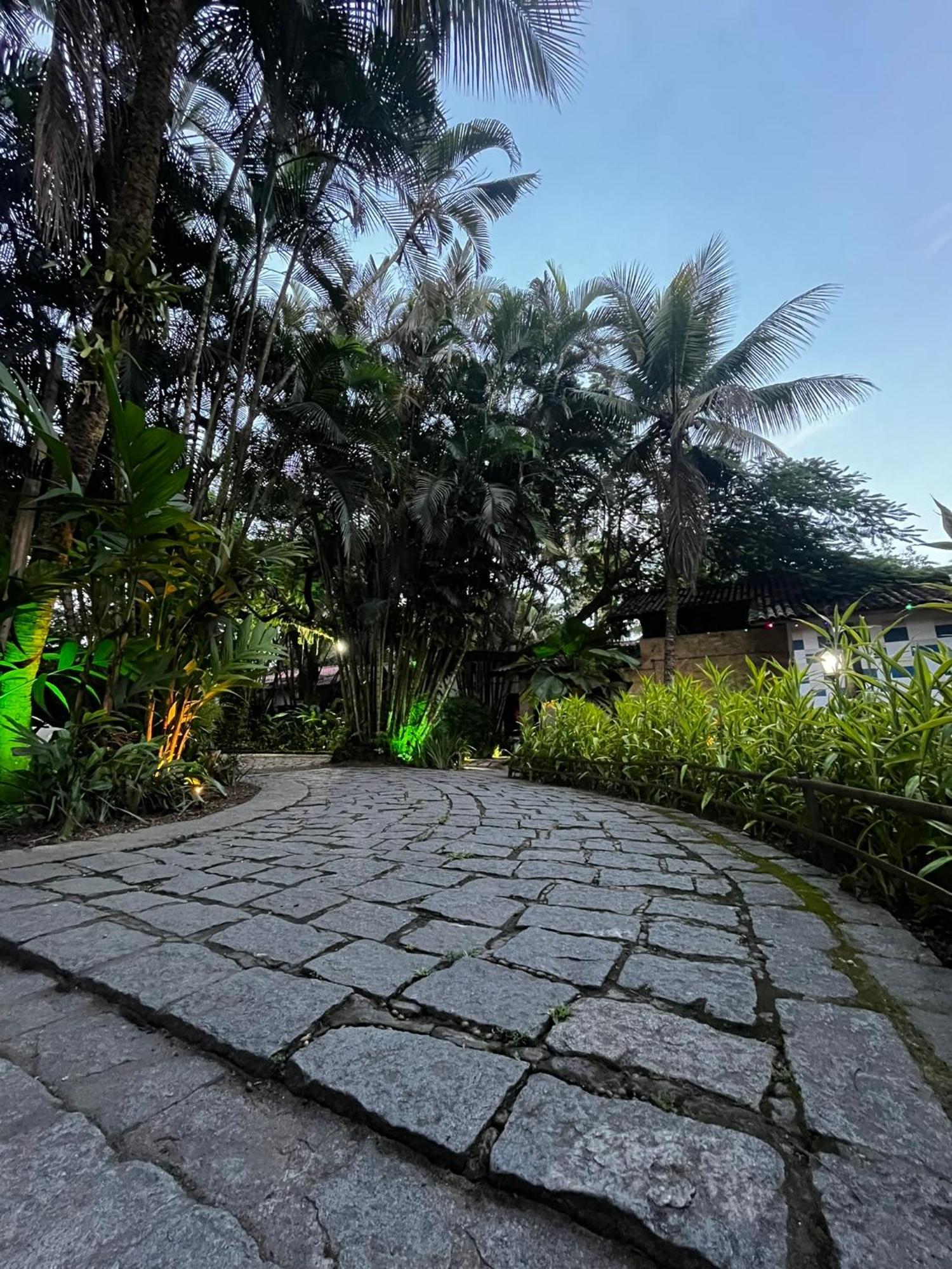 Garden Hotel Парати Экстерьер фото